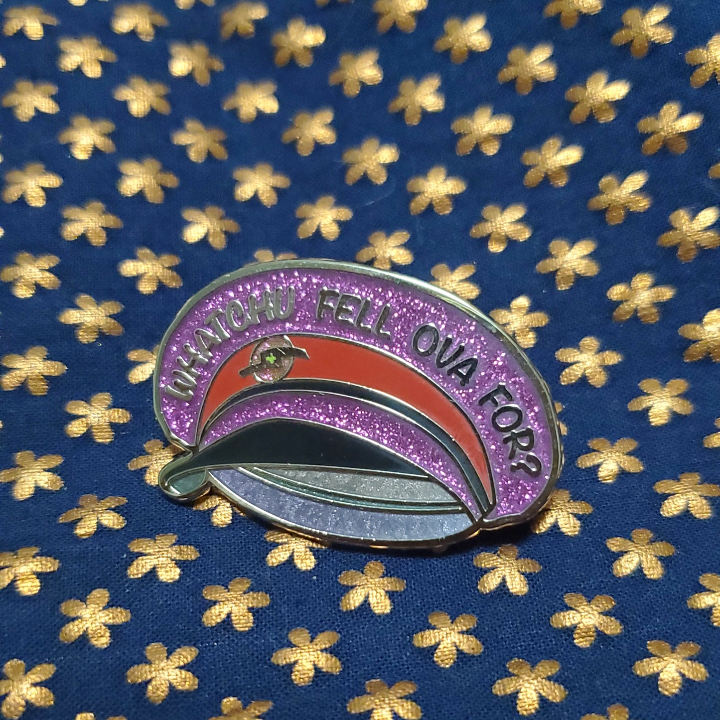 Magic Bus Hat Pin LE 35