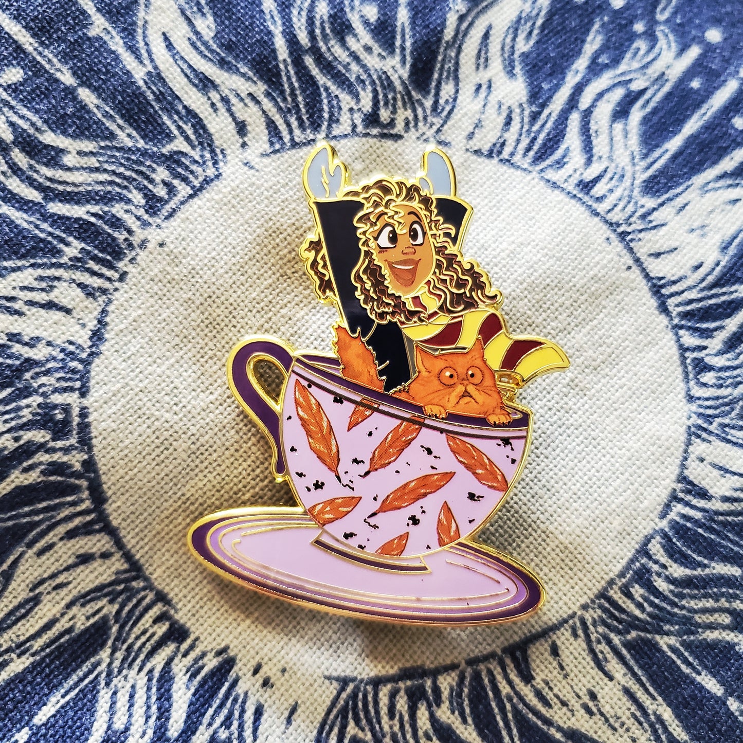 Smart Girl Cup Pin OE